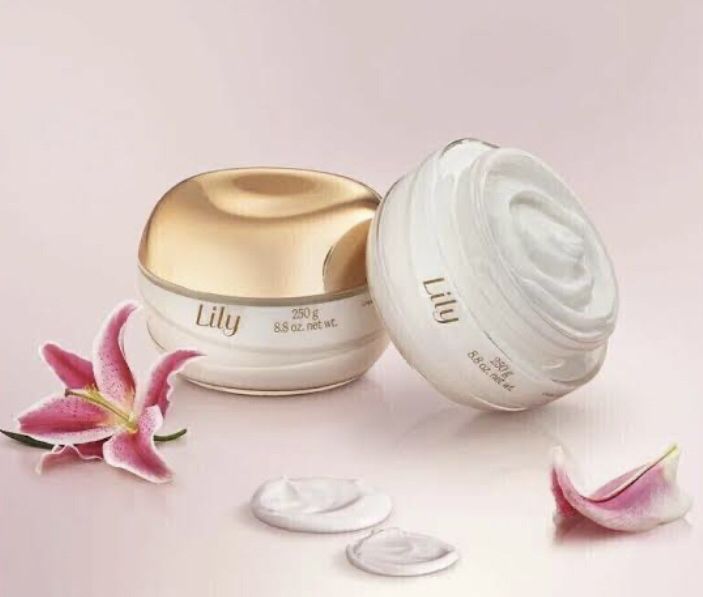 Creme Hidratante Acetinado Lily, 250g